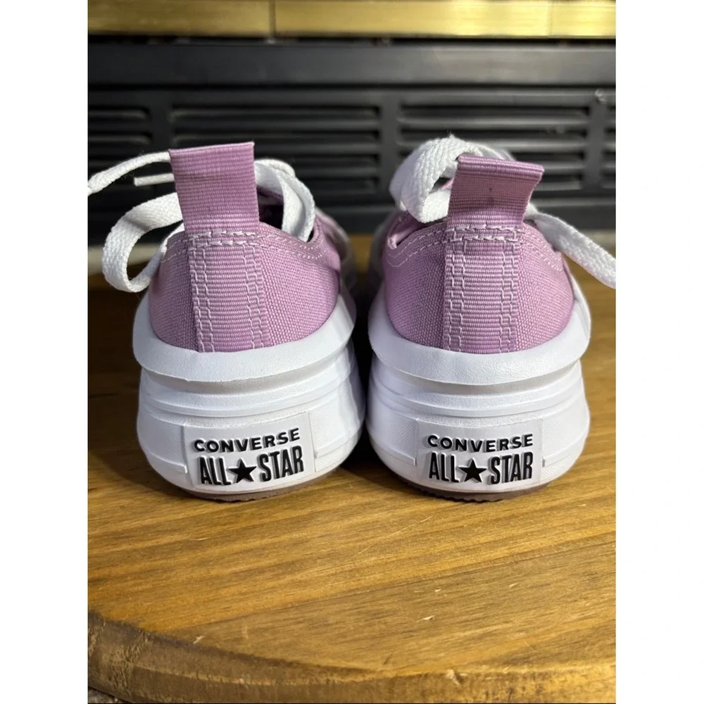 Converse Kids Girls SZ 1 Lilac Purple Canvas Platform Sneakers w/ White Sole NIB